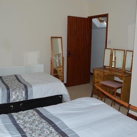 Stabl Yr Nant Villa Pentrefoelas ภายนอก รูปภาพ